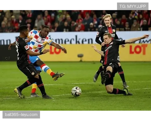 奥格斯堡中场发挥核心作用，助力球队关键胜利状态复苏