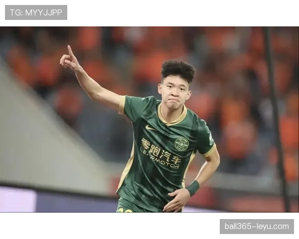 德甲转会窗口新星加盟老将离队,球队阵容调整引关注 德甲转会窗口新星加盟老将离队,球队阵容调整引关注