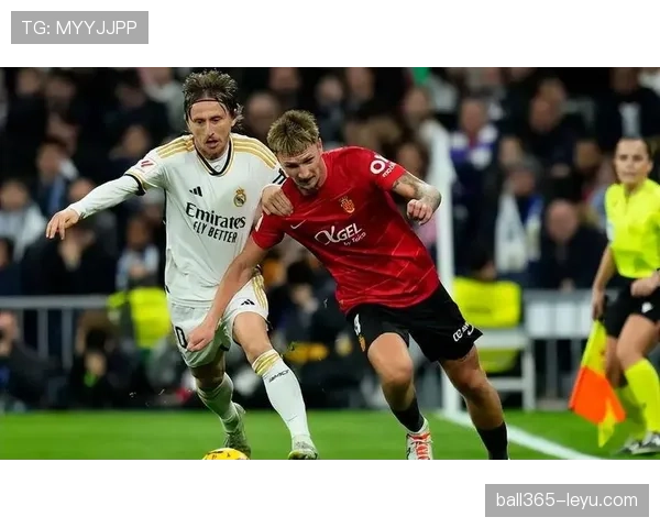 加维与莫德里奇上演智慧交锋，新星与老将的巅峰对决引人瞩目