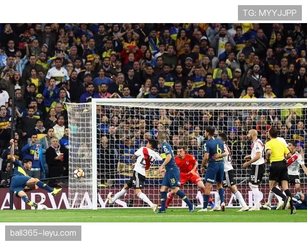 解放者杯战火重燃：南美劲旅状态回升，巅峰对决一触即发