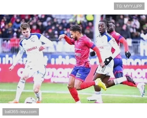 兰斯重组进展顺利，新帅携核心球员加盟引球迷期待