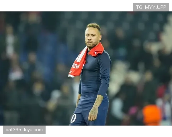 穆西亚拉假期放松身心，尽显青春活力与悠然状态