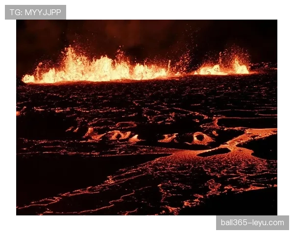 冰岛国家队迎战火山爆发危机，球员携手共克自然挑战