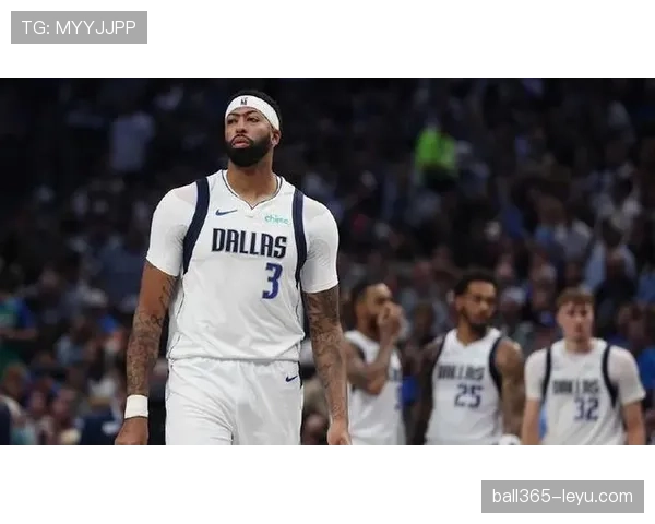 戴维斯助攻数据亮眼，传球能力与场上影响力持续攀升