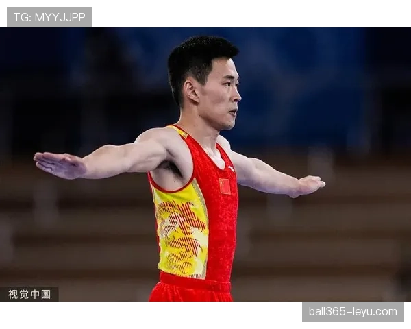 高磊训练间喝的水比我一个月工资还贵，这日子真不是盖的！